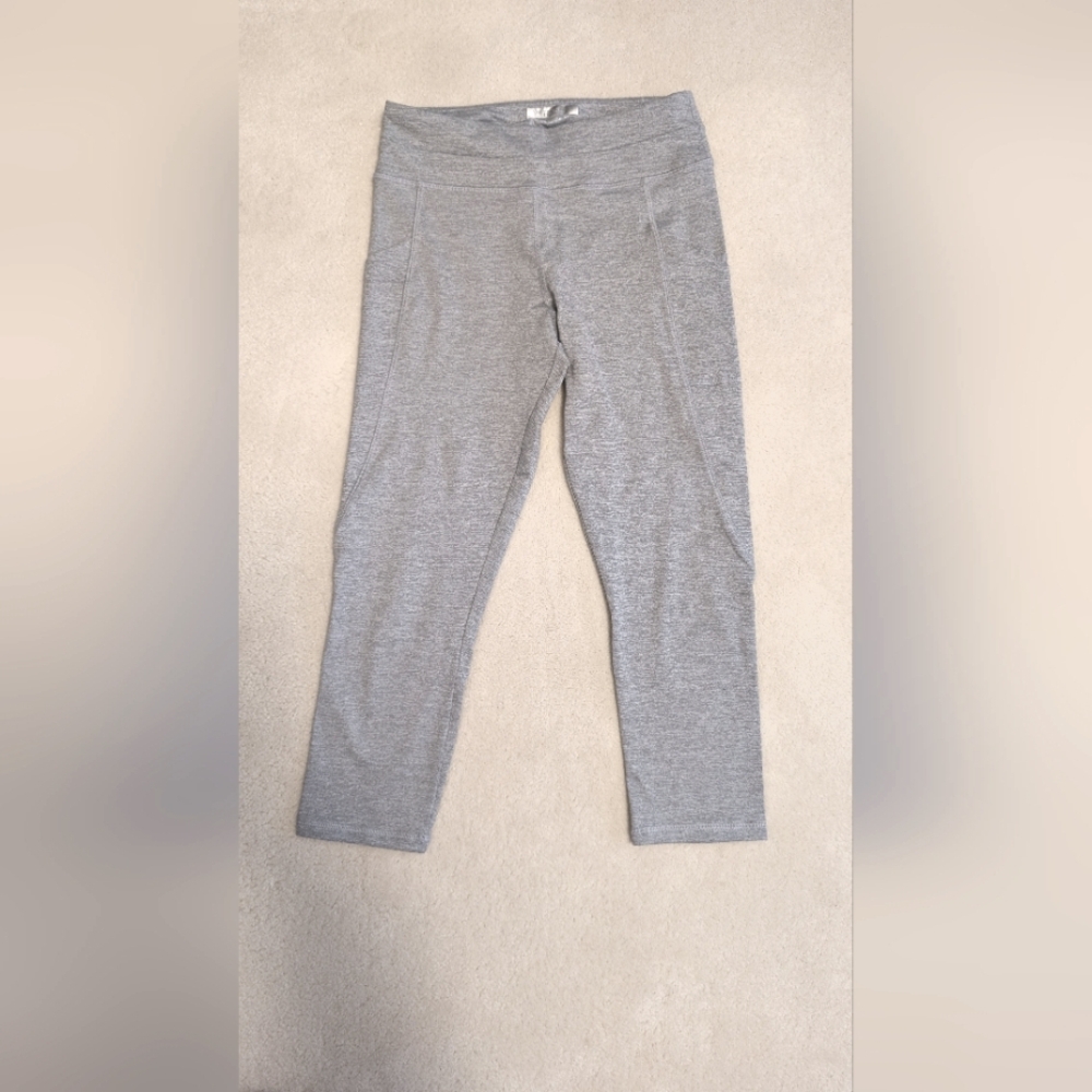 Forever 21 Gray Ankle & Cropped Pants